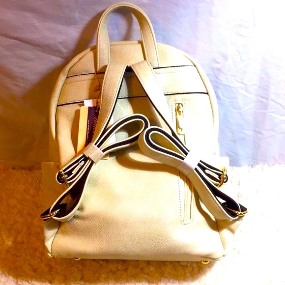 MELLOW WORLD VEGAN LEATHER LACEY BEIGE BACKPACK PURSE🎒 - Picture 3 of 13